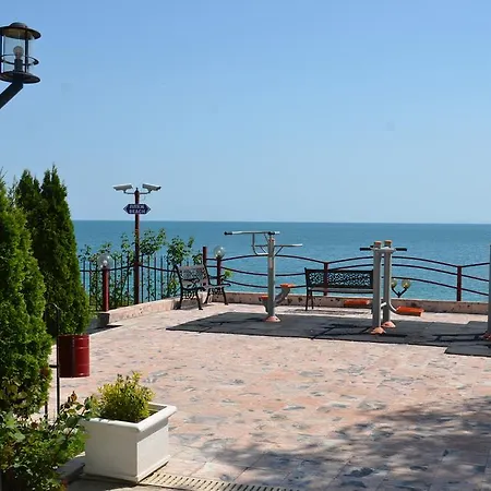 Single Private In Marina View Fort Beach