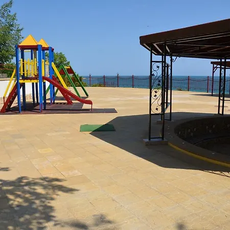 Single Private In Marina View Fort Beach شقة *