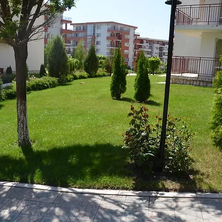 Single Private In Marina View Fort Beach شقة